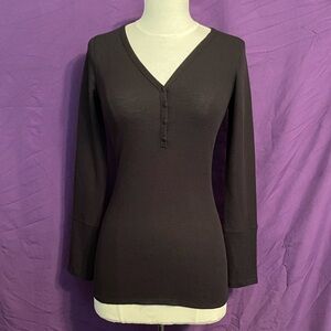 Lululemon Athletica Black V-Neck Top. Size XS.